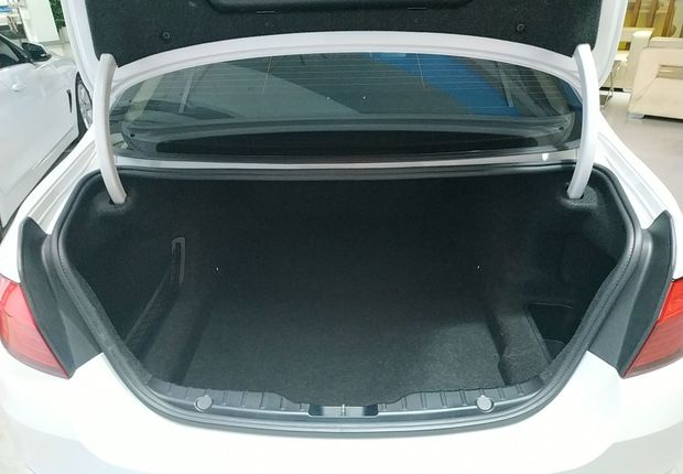宝马5系 528Li 2014款 2.0T 自动 汽油 xDrive豪华设计套装 (国Ⅴ) 
