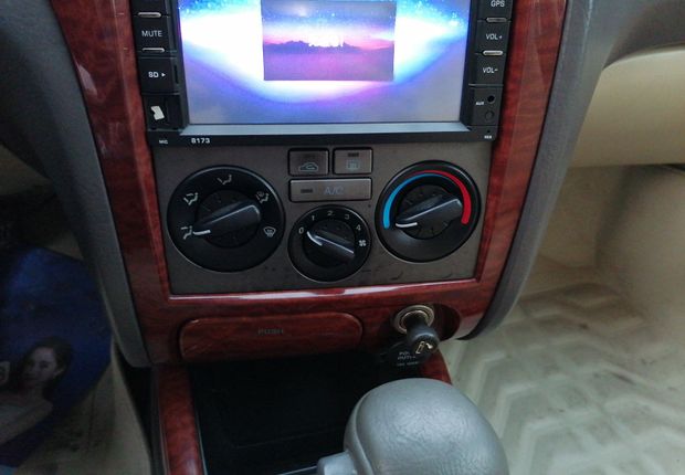 现代伊兰特 2011款 1.6L 自动 GL舒适型天窗版 (国Ⅳ) 