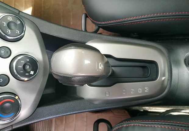 雪佛兰爱唯欧 2014款 1.4L 自动 4门5座三厢车 SL时尚天窗版 (国Ⅳ) 