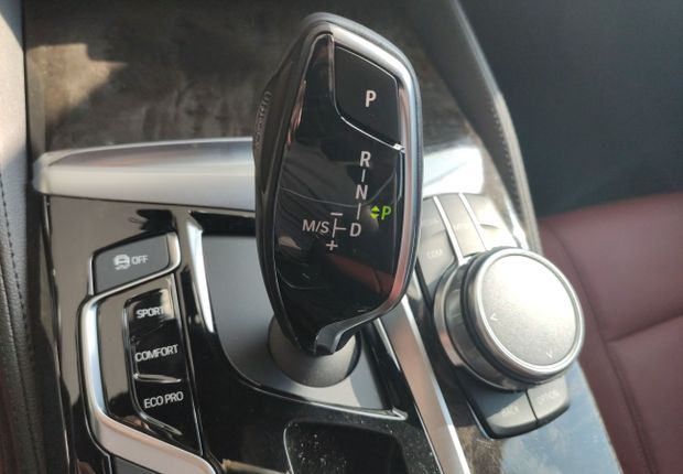 宝马5系 530Li 2018款 2.0T 自动 汽油 领先型M运动套装改款 (国Ⅴ) 