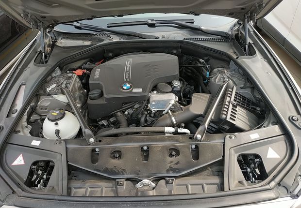 宝马5系 520i [进口] 2014款 2.0T 自动 汽油 典雅型 