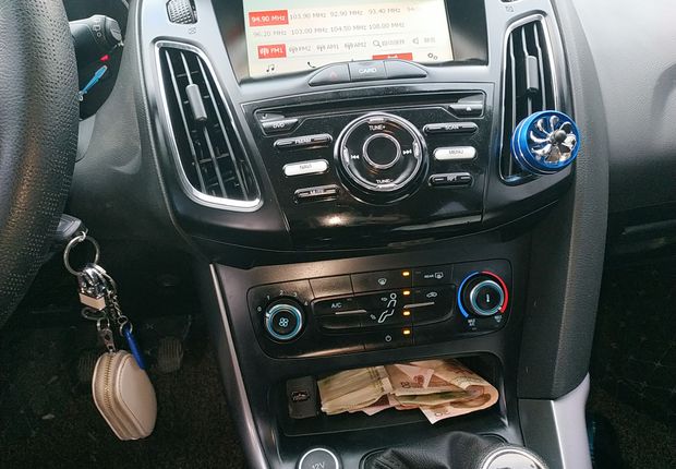 福特福克斯 2017款 1.6L 手动 5门5座两厢车 舒适型智行版 (国Ⅴ) 