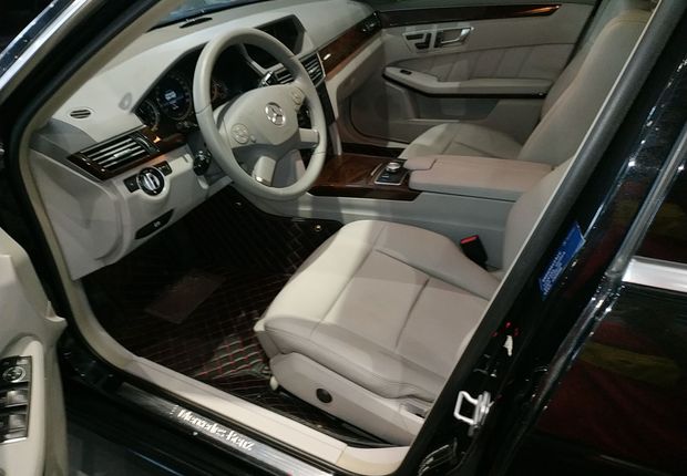 奔驰E级 E260 2013款 1.8T 自动 汽油 优雅型 (国Ⅳ) 