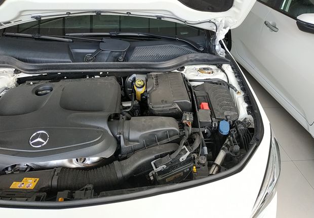 奔驰CLA级 CLA200 [进口] 2018款 1.6T 自动 汽油 时尚型 