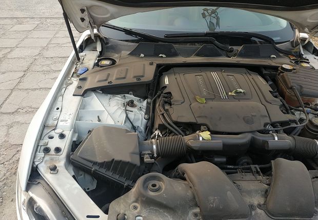 捷豹XJ L [进口] 2014款 3.0T 自动 汽油 尊享商务版 (欧Ⅳ) 