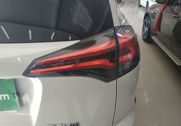 丰田RAV4 2018款 2.0L 自动 前驱 风尚X版 (国Ⅴ) 