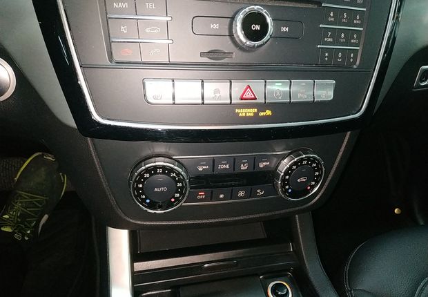 奔驰GLE级 GLE320 [进口] 2015款 3.0T 自动 运动SUV 