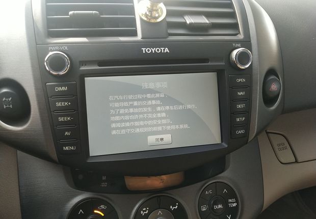 丰田RAV4 2011款 2.4L 手动 四驱 豪华型 (国Ⅳ) 