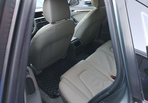 奥迪A4L 2010款 2.0T 自动 舒适型 (国Ⅳ) 