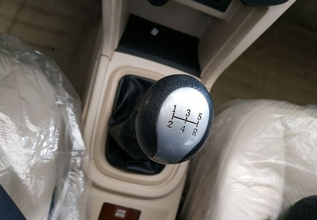 奇瑞风云2 2015款 1.5L 手动 5门5座两厢车 新锐版 (国Ⅴ) 