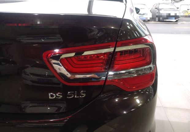 DS5LS三厢 2018款 1.6T 自动 4门5座三厢车 尊贵型THP30 (国Ⅴ) 