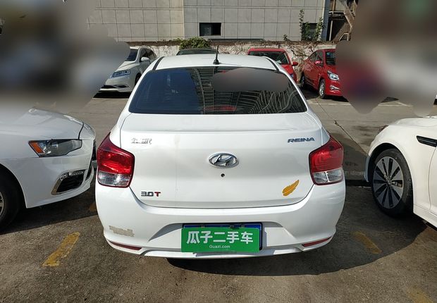现代瑞纳 2017款 1.4L 手动 4门5座三厢车 焕彩版 (国Ⅴ) 