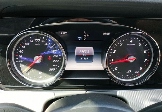 奔驰E级 E200 2017款 2.0T 自动 汽油 运动型 (国Ⅴ) 
