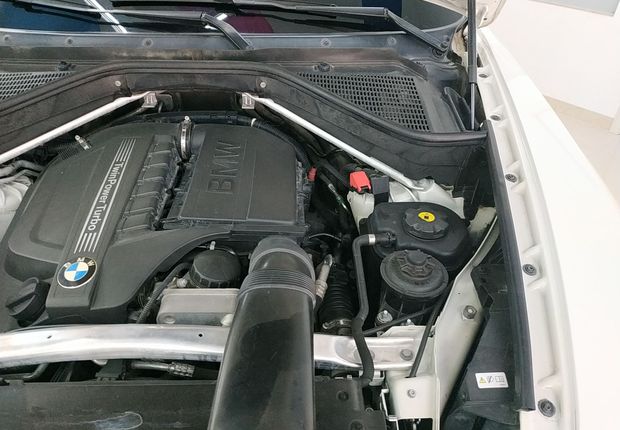 宝马X5 [进口] 2013款 3.0T 自动 四驱 汽油 领先型 
