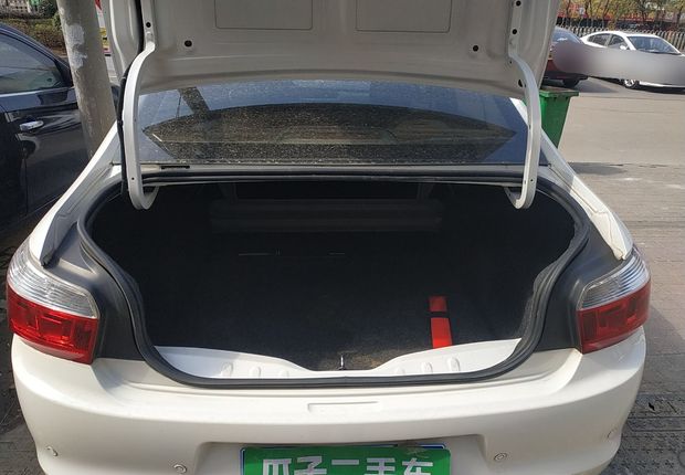雪铁龙爱丽舍 2014款 1.6L 自动 4门5座三厢车 时尚型 (国Ⅳ) 