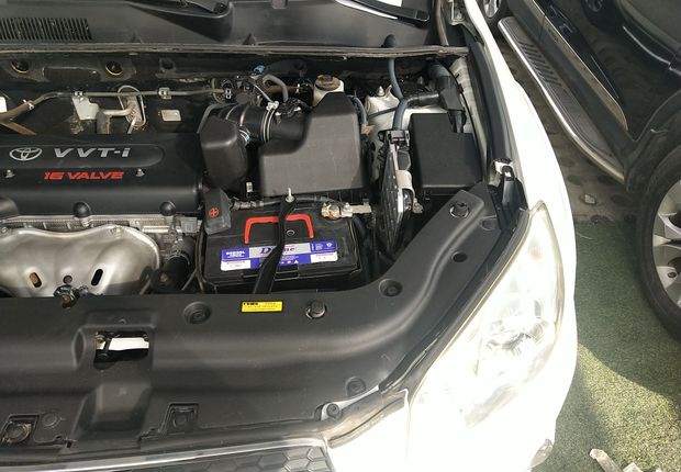 丰田RAV4 2011款 2.4L 手动 四驱 豪华型 (国Ⅳ) 