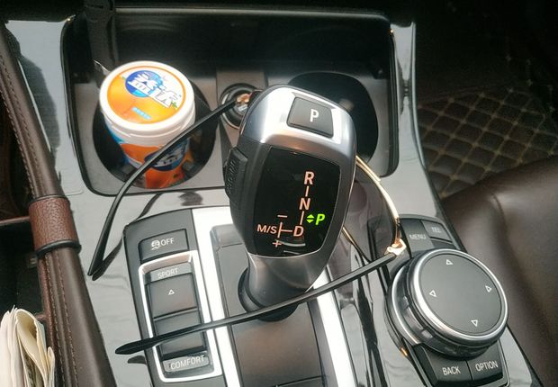 宝马5系 525Li 2014款 2.0T 自动 汽油 豪华设计套装 (国Ⅳ) 