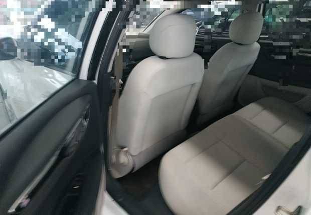 雪铁龙世嘉 2014款 1.6L 自动 4门5座三厢车 品尚型VTS版 (国Ⅴ) 