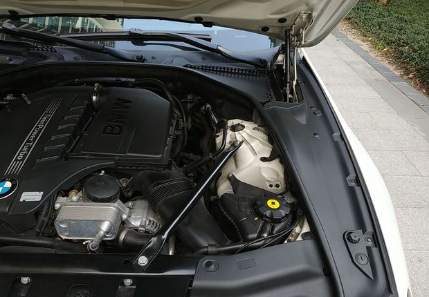 宝马6系轿跑 640i [进口] 2012款 3.0T 自动 4门 
