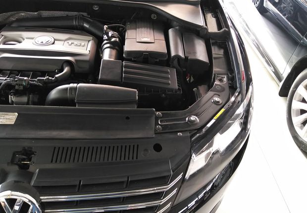 大众帕萨特 2013款 1.8T 自动 汽油 至尊版 (国Ⅳ) 