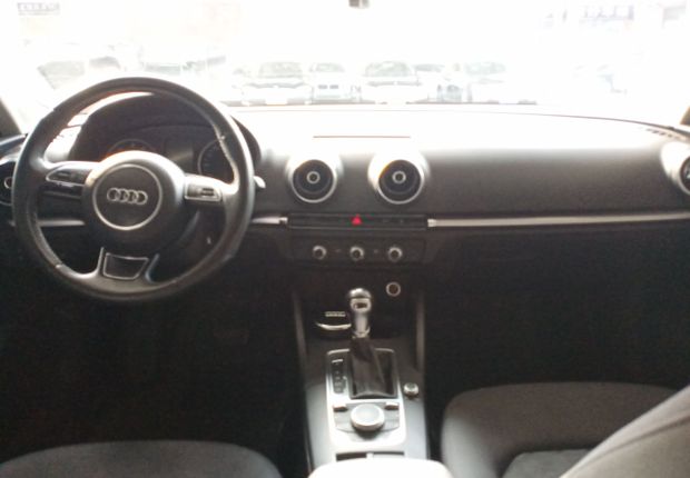 奥迪A3 35TFSI 2015款 1.4T 自动 智领版Limousine (国Ⅴ) 