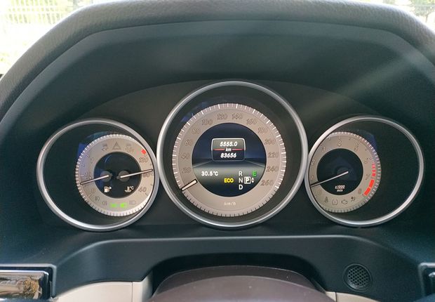 奔驰E级 E200L 2015款 2.0T 自动 汽油 运动型 (国Ⅳ) 