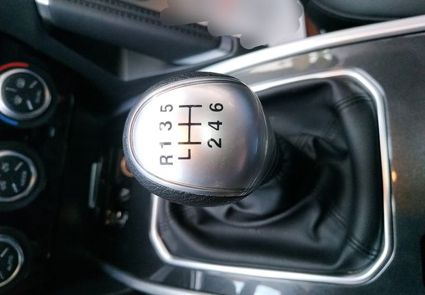 哈弗哈弗H6 蓝标 2018款 1.5T 手动 前驱 运动版精英型 (国Ⅴ) 