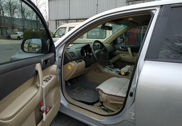 丰田汉兰达 2011款 2.7L 自动 前驱 精英版 (国Ⅳ) 