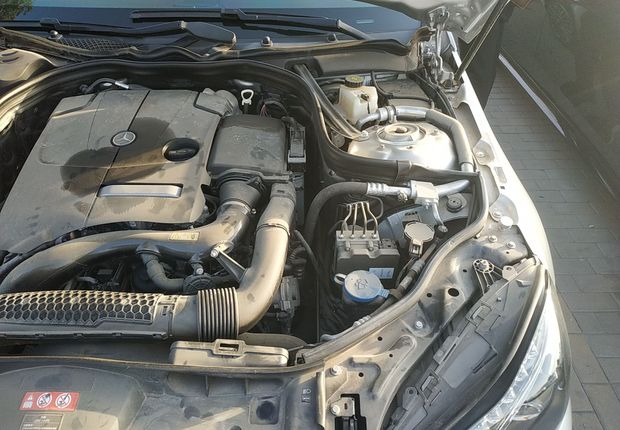奔驰E级 E260L 2015款 2.0T 自动 汽油 改款豪华型 (国Ⅴ) 