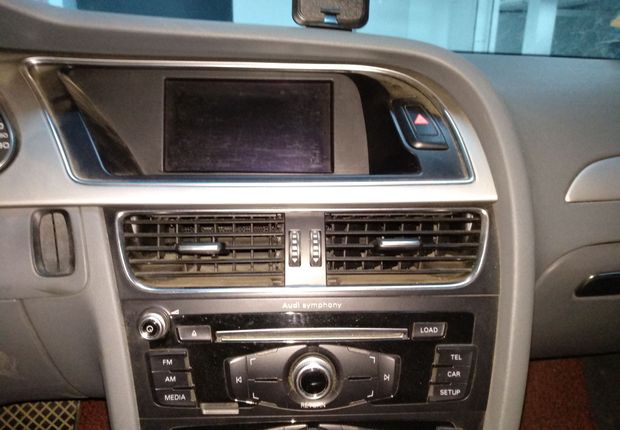 奥迪A4L 2013款 1.8T 自动 舒适型 (国Ⅳ) 