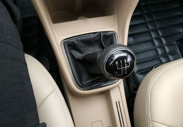 大众捷达 2013款 1.6L 手动 汽油 舒适型 (国Ⅳ) 