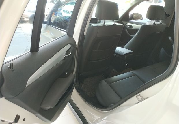 宝马X1 sDrive18i 2014款 2.0T 自动 后驱 汽油 领先型 (国Ⅳ) 