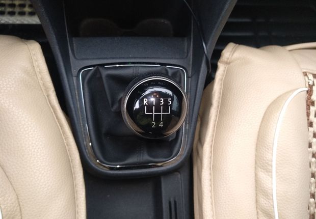 大众捷达 2015款 1.6L 手动 汽油 舒适型 (国Ⅳ) 