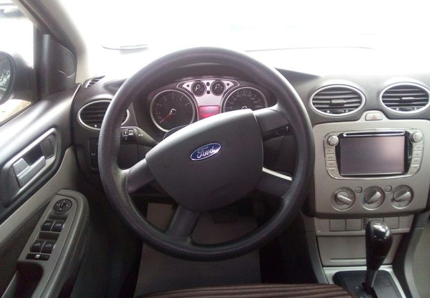 福特福克斯 2012款 1.8L 自动 两厢轿车 经典基本型 (国Ⅳ) 